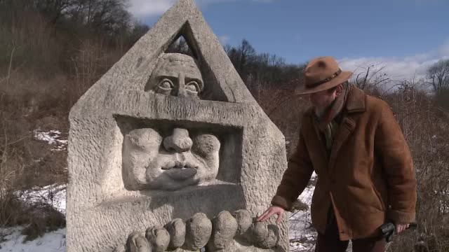 Sculpturile unei generatii de artisti remarcabili sunt lasate sa piara in uitare. Arta, distrusa de nepasarea statului roman