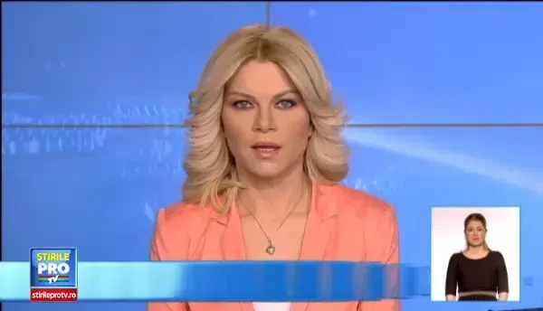 Explozie puternica intr-un bloc din Mioveni. Un barbat a fost aruncat pana in holul blocului, cu tot cu usa apartamentului