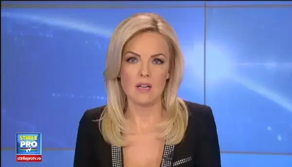 Explozie puternica intr-un bloc din Mioveni. Un barbat a fost aruncat pana in holul blocului, cu tot cu usa apartamentului