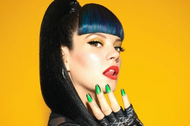 Cantareata Lily Allen, amenintata cu moartea de gruparea terorista Statul Islamic