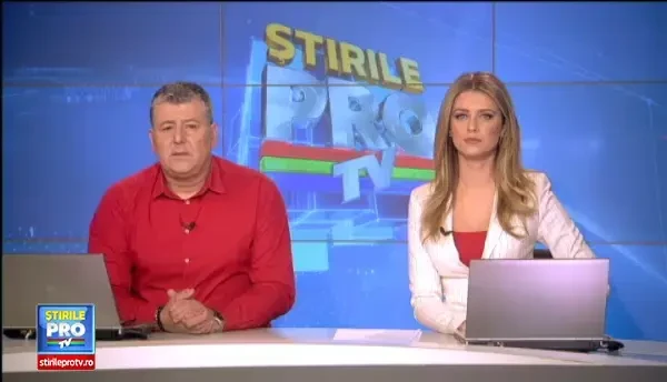 O masina a cazut de pe Podul Grant din Capitala. Soferul a pierdut controlul volanului si a derapat