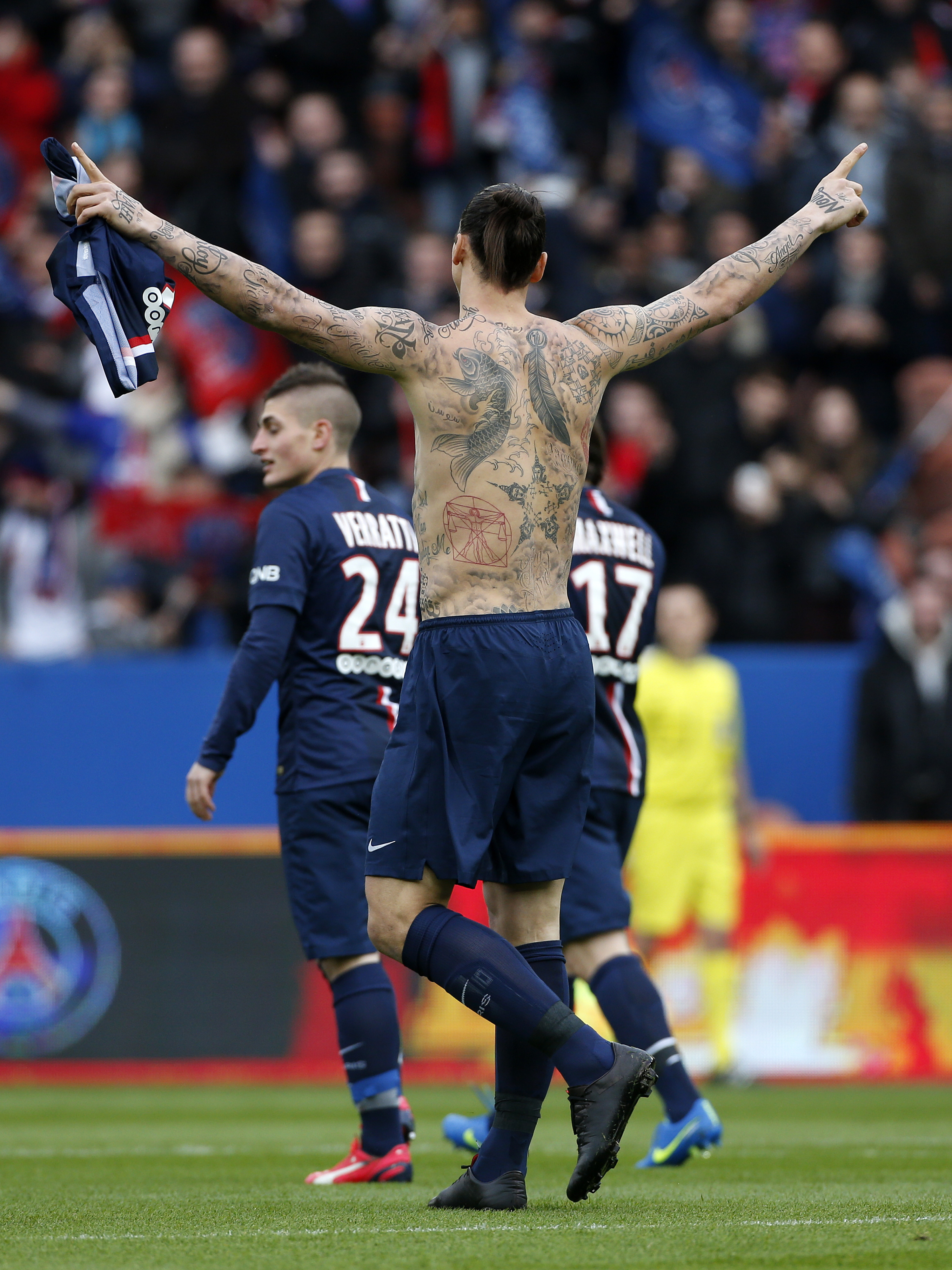 Secretul unuia dintre cei mai cunoscuti sportivi din lume. De ce si-a scris pe corp 50 de nume proprii