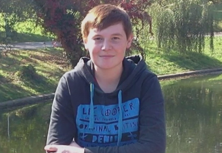 Un tanar de 19 ani a murit dupa ce a fost lovit de metrou la statia Pacii. Cunoscutii spun ca suferea din dragoste