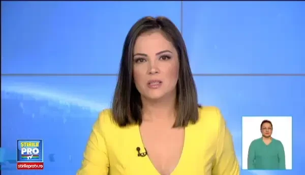 Povestea bibliotecarei care parcurge saptamanal 7 km pe jos, pentru ca elevii unui sat din Apuseni sa aiba acces la lectura