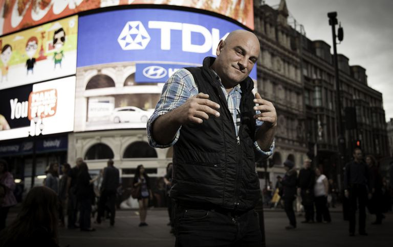 "Vin romanii!" Serialul care provoaca revolta printre conationalii stabiliti in Anglia. "Copiii mei nu mai sunt in siguranta"