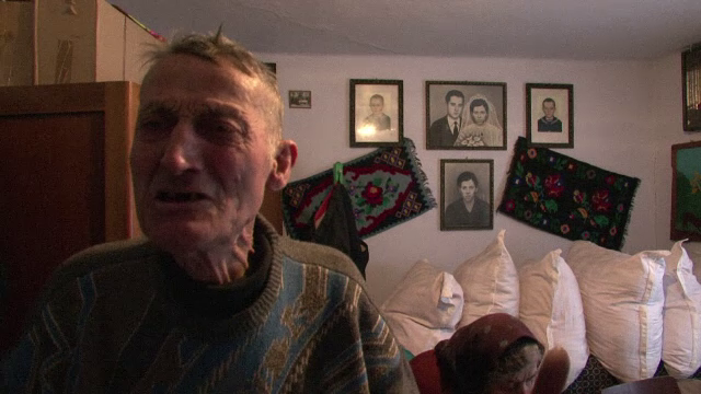 Schema prin care doi batrani au fost fost jefuiti de 30.000 de lei. "Ne-au saracit complet"