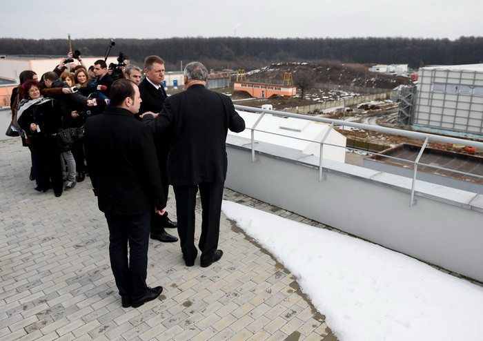 Iohannis a vizitat santierul laserului de la Magurele: "Va pune Romania foarte sus pe harta tarilor unde se face cercetare"