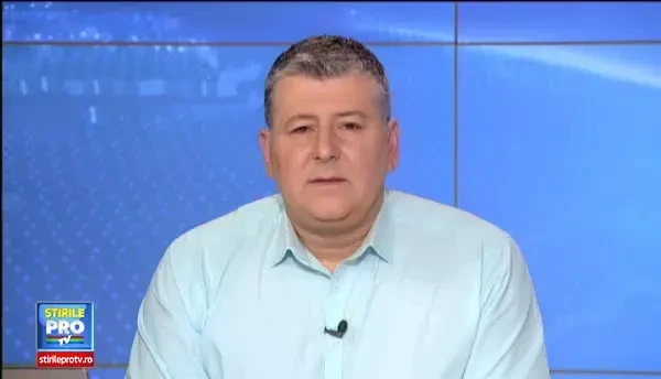 Distractie periculoasa in orasul Boston, acoperit de zapada. Primarul i-a avertizat pe tinerii care se amuza asa: E o prostie