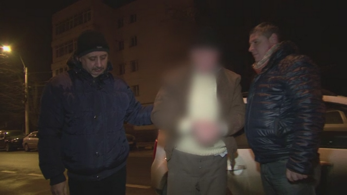 Si-a atacat sotia cu o secure pentru ca nu l-a primit inapoi acasa. Femeia a ajuns in stare grava la spital