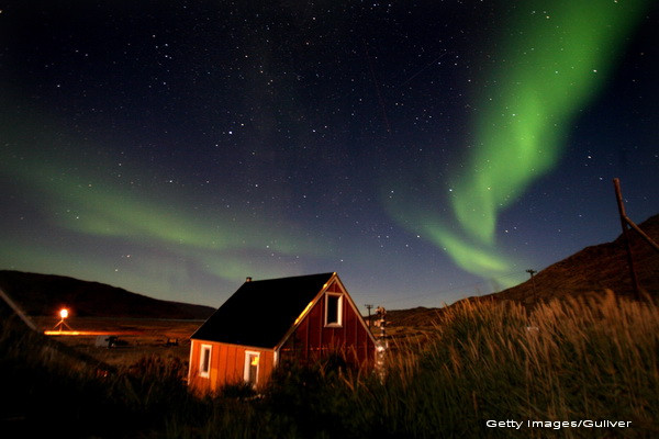 Tara din UE, ingenuncheata de internet si de iPhone. Socurile care si-au pus amprenta pe un stat model