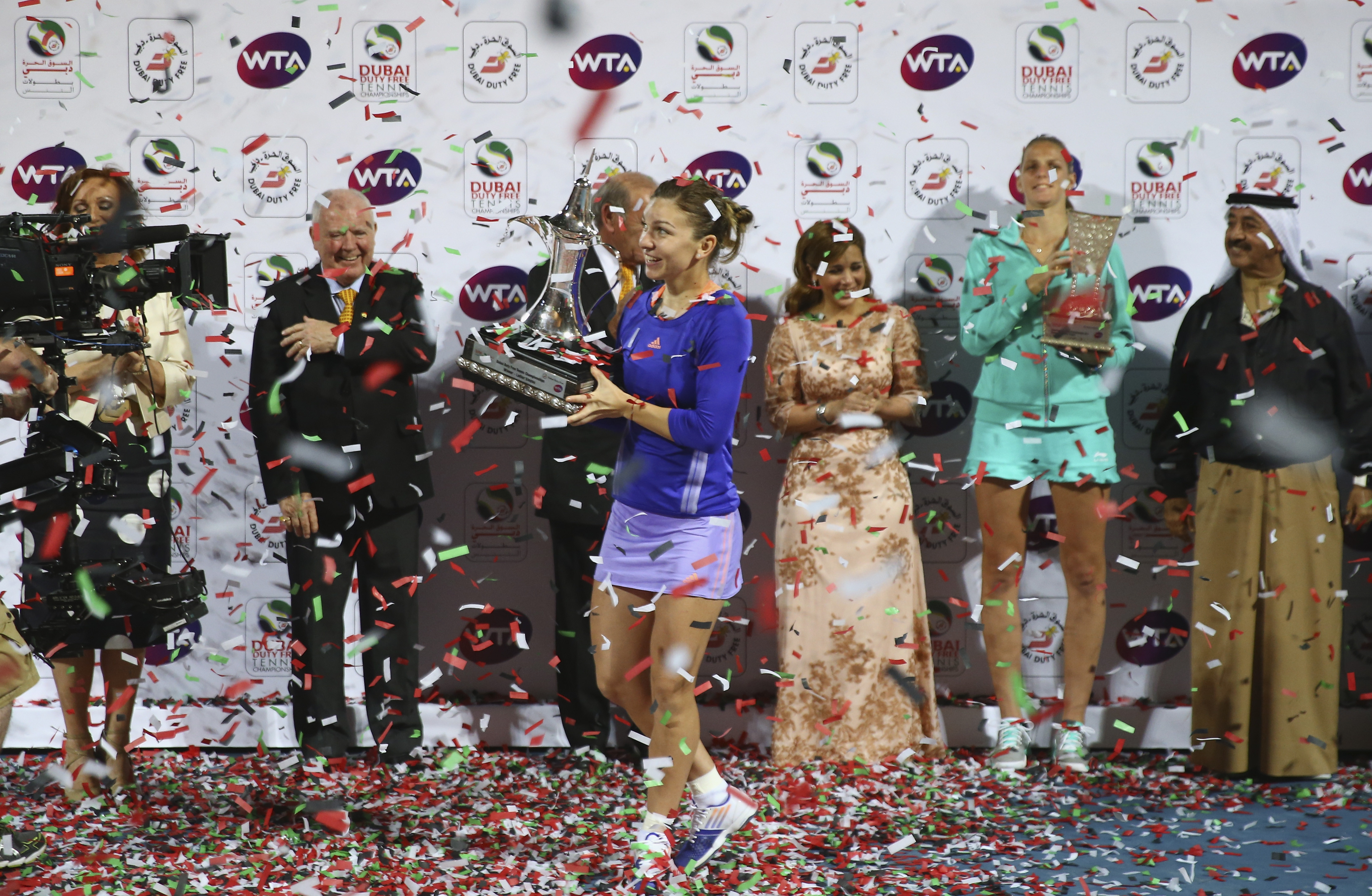 Simona Halep, campioana la Dubai. Romanca a invins-o pe Karolina Pliskova si a castigat al zecelea turneu din cariera