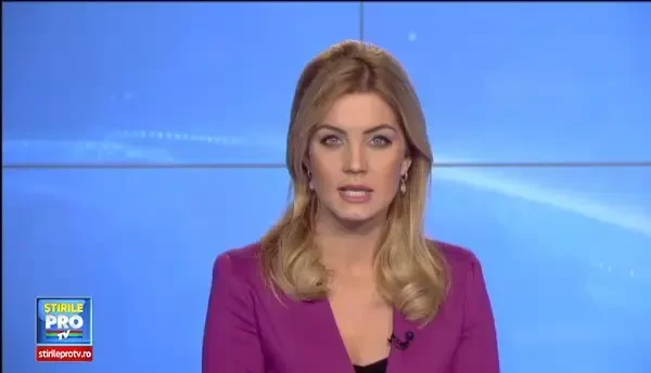 Manifestatie ciudata in Turcia. Motivul pentru care zeci de barbati s-au imbracat in fuste mini