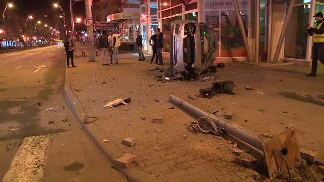 Accident produs de un tanar baut si cu permis vechi de o luna. Ce a urmat dupa ce a vrut sa-si impresioneze prietenii