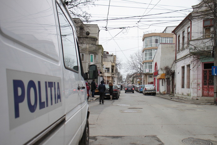 Ancheta dificila la Constanta, dupa ce un adolescent a injunghiat doi elevi la o petrecere unde s-au consumat etnobotanice