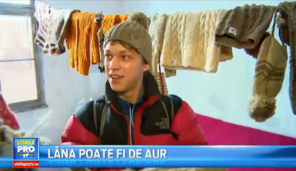 Un roman face bani dintr-un vechi mestesug. Povestea incredibila a baiatului din Rosia Montana! VIDEO