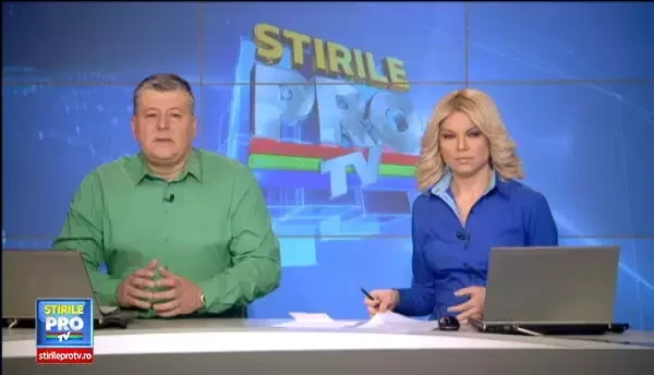 Trupul tenorului care s-a sinucis in locuinta sa, depus in foaierul Teatrului National din Iasi. Motivele gestului sau tragic