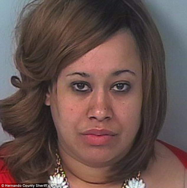 Pedeapsa umilitoare a unei mame pentru eleva care avea note proaste la scoala. Ce tricou a obligat-o sa poarte