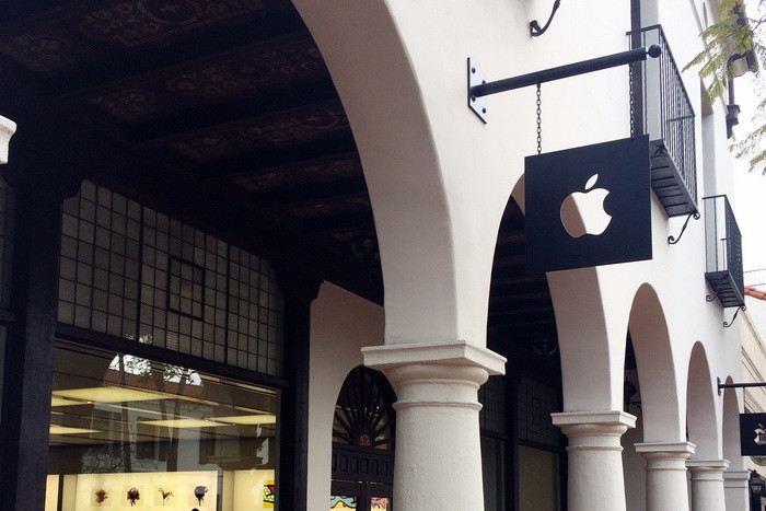 Compania Apple, obligata sa plateasca o jumatate de miliard de dolari pentru incalcarea unor patente