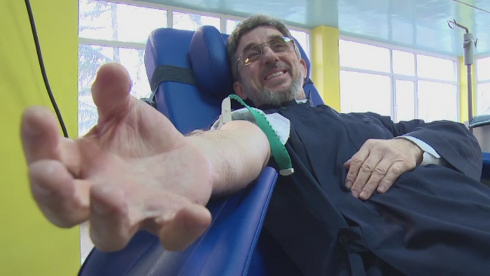 Gestul facut de mai multi preoti din Arges. I-au indemnat pe toti credinciosii sa faca la fel ca ei