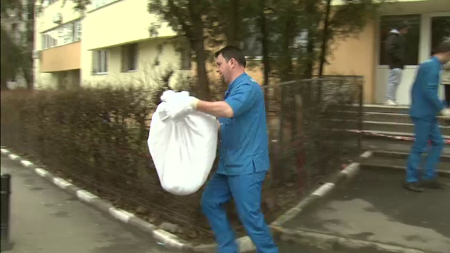 Cadavrul unui bebelus, gasit in ghena unui bloc din Capitala. Anchetatorii sunt acum pe urmele mamei