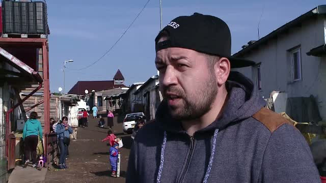 Naratorul documentarului "Vin romanii" s-a intors la Cluj. Ce le raspunde celor care il acuza ca a murdarit imaginea tarii