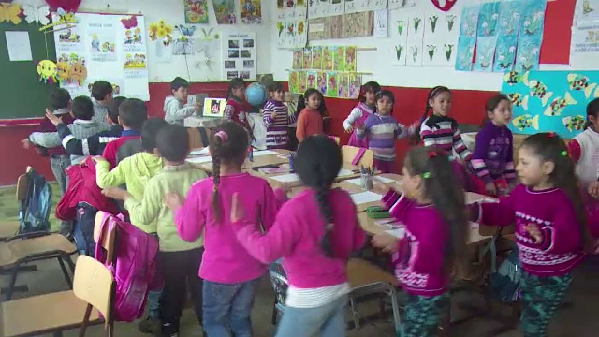 Asociatia OvidiuRo trimite anual 1500 de copii sarmani la gradinita. Proiectul "Fiecare Copil in Gradinita" este un succes