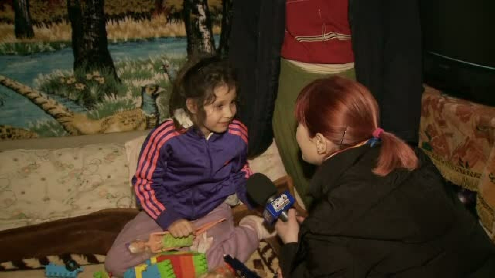 "Semi-abandonul", un fenomen care face ravagii in Romania. 22.000 de copii cresc fara parintii plecati la munca peste hotare