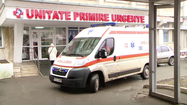 Numarul tinerilor intoxicati cu etnobotanice creste alarmant. Cinci elevi din Iasi au ajuns la spital din cauza substantelor