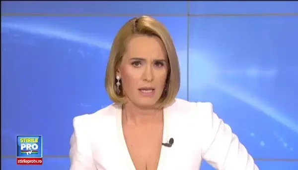 A fost ucisa de un barbat obsedat de ea, iar prietena ei a auzit totul la telefon. Biletul gasit de politisti langa victima