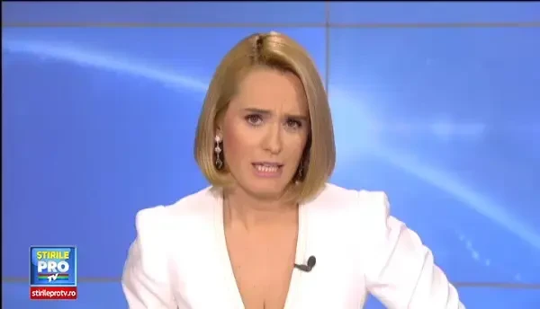 Elena Lasconi a parasit competitia de la Sunt celebru, scoate-ma de aici!. Luni seara va avea loc Provocarea Junglei