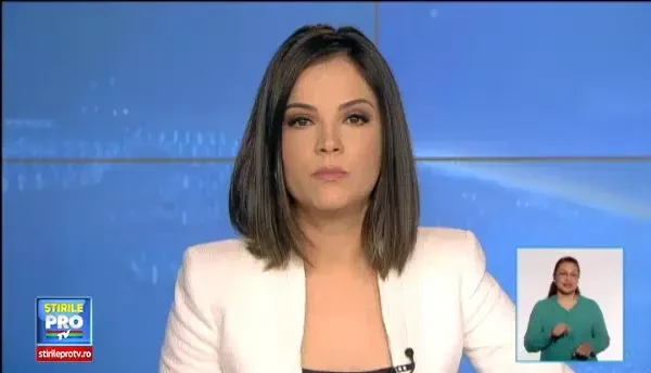 Un mort si un ranit grav, dupa ce camionul in care se aflau s-a prabusit intr-un rau, de la 100 de metri. Ce spun politistii