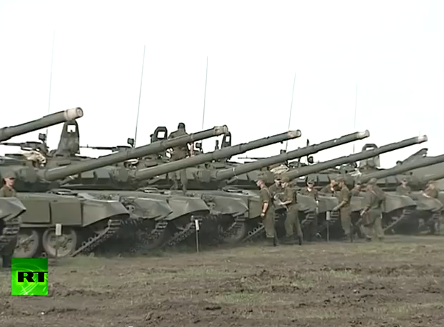 Rusia a invitat statele NATO la discutii despre securitate, la Moscova si a inceput exercitii militare de amploare