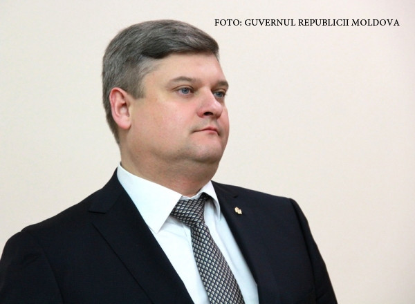 Povestea prim-ministrului fara Bac. De ce examenele picate in liceu ii dau cosmaruri premierului "tehnocrat" al Moldovei