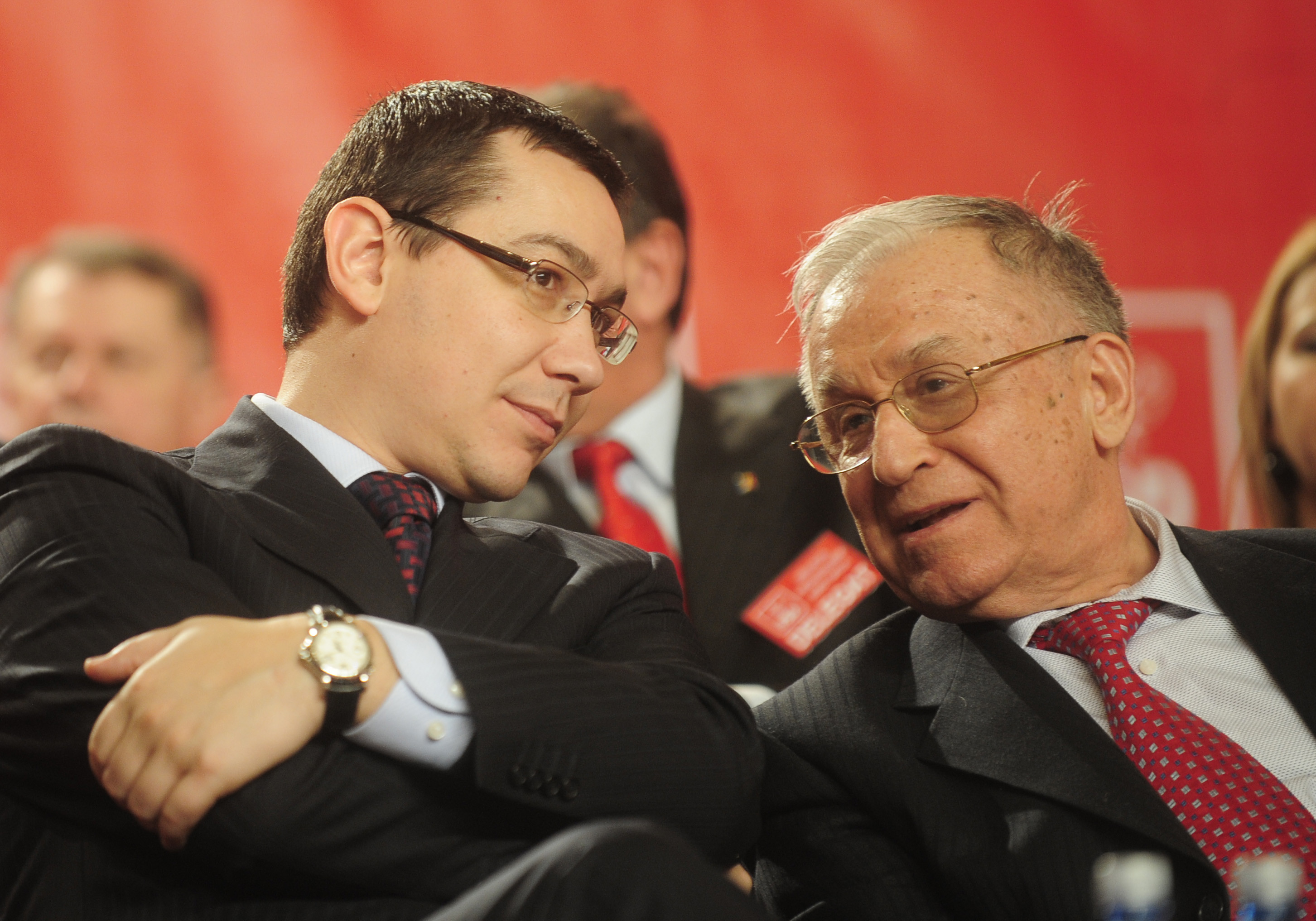 Ion Iliescu si-a declarat sustinerea pentru mandatul lui Ponta in fruntea PSD: "Nu e nevoie de succesor. Este prea tanar"