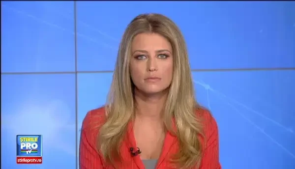 O fetita de 12 ani ar fi fost abuzata de iubitul matusii sale. Femeia neaga tot: Ar fi tras de ea, pana la violat e mult