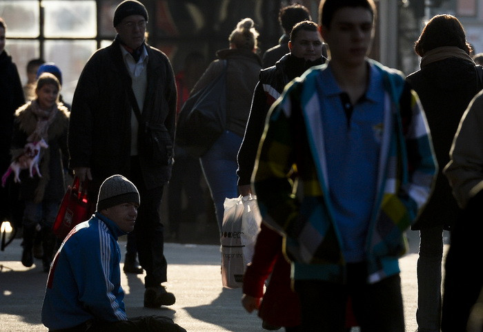 Tarile in care romanii sunt intens traficati pentru exploatare sexuala si cersetorie. Bilantul DIICOT pentru anul 2014