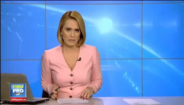 Profesoara de limba engleza din Craiova, acuzata de elevi ca ii pune ca explice ce inseamna pentru ei placerea carnala