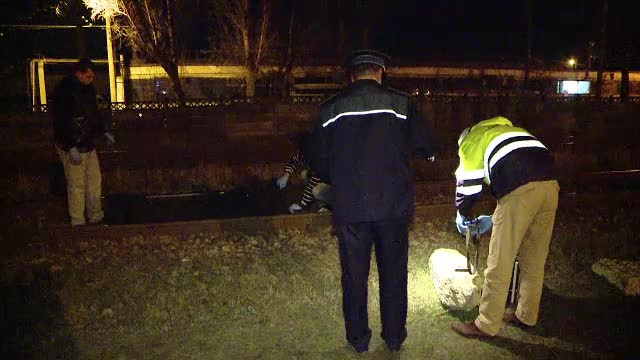 Unul dintre tinerii morti pe calea ferata in Iasi a fost identificat. Este un DJ cunoscut, care a colaborat cu Anda Adam