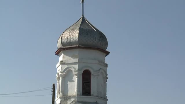 O noua metoda de inselaciune incepe sa faca victime printre romani. Ce spun unii preoti care cer bani de la biserici