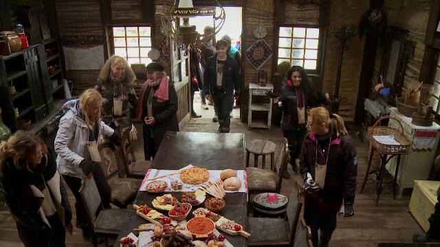 FERMA VEDETELOR, show-ul in care 12 persoane cunoscute raman fara curent si internet, a inceput. Provocarile primei editii