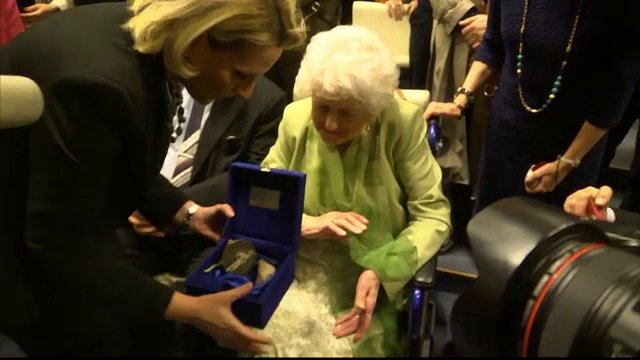 Verigheta unui pilot mort in Al Doilea Razboi Mondial a ajuns la familie, dupa 70 de ani. Unde a fost gasita