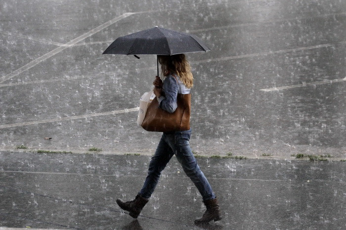 Ploi slabe si temperaturi de pana la 14 grade aproape in toata tara. Prognoza meteo pentru perioada urmatoare