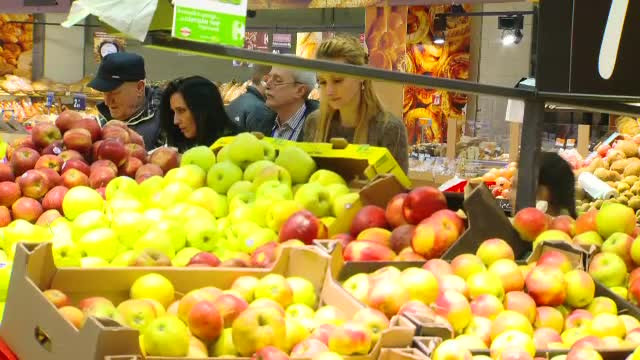 Ce ar trebui sa mancam pentru o viata mai lunga. OMS a stabilit cum ar trebui sa arate COSUL ZILNIC al unui roman sanatos