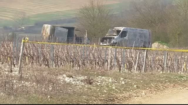 Jaf spectaculos in Franta. 15 persoane au blocat doua masini pentru transportul valorilor si au fugit cu o prada uriasa