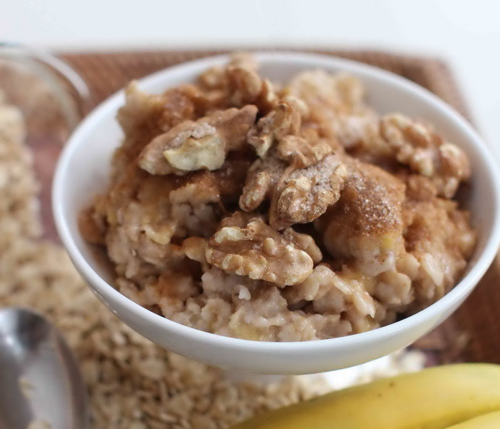 De ce nu ar trebui sa mancam de trei ori pe zi. Un nou studiu arata ca micul dejun, pranzul si cina dauneaza sanatatii