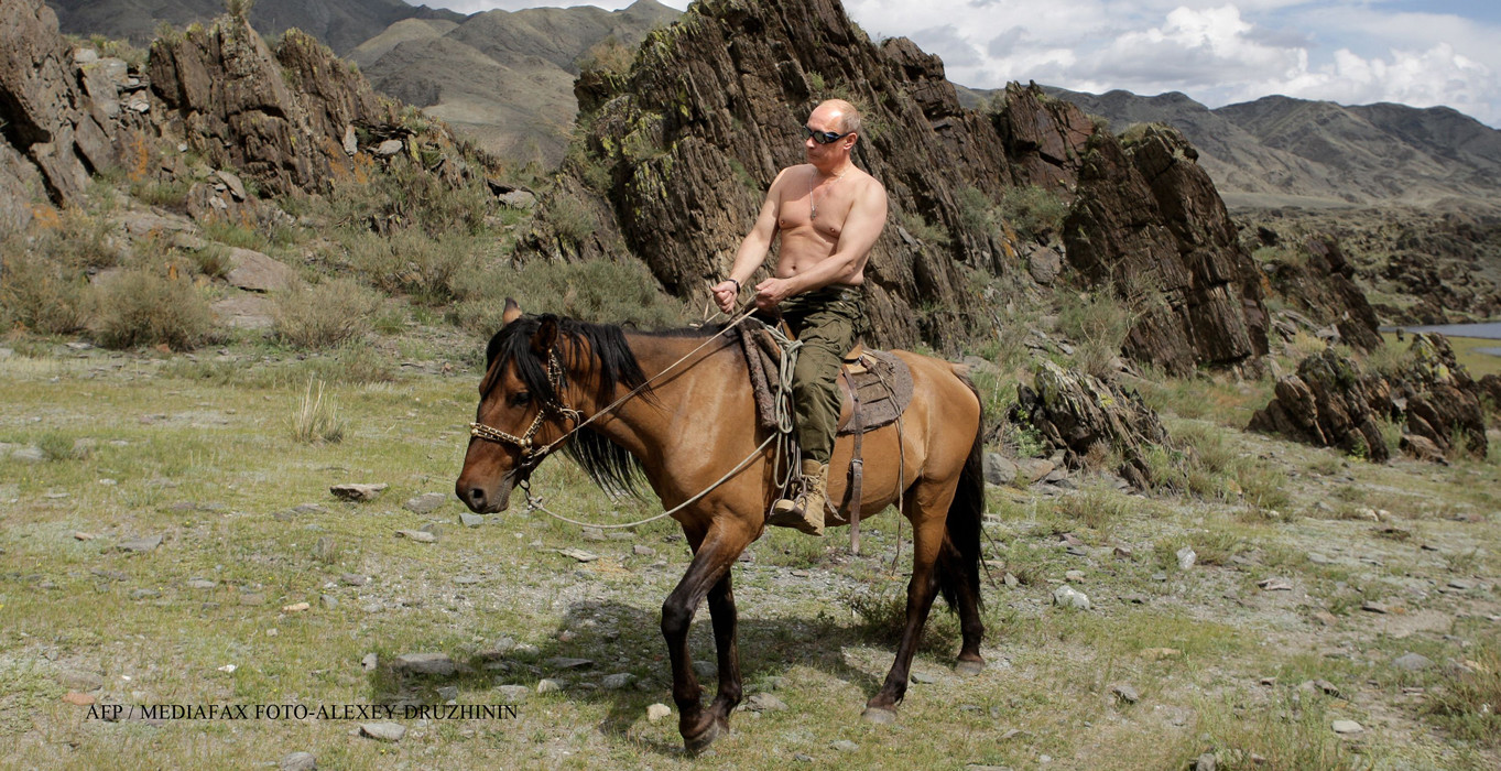 The Guardian, detalii despre "armata de trolli" a lui Vladimir Putin. Cine sunt "postacii" presedintelui rus