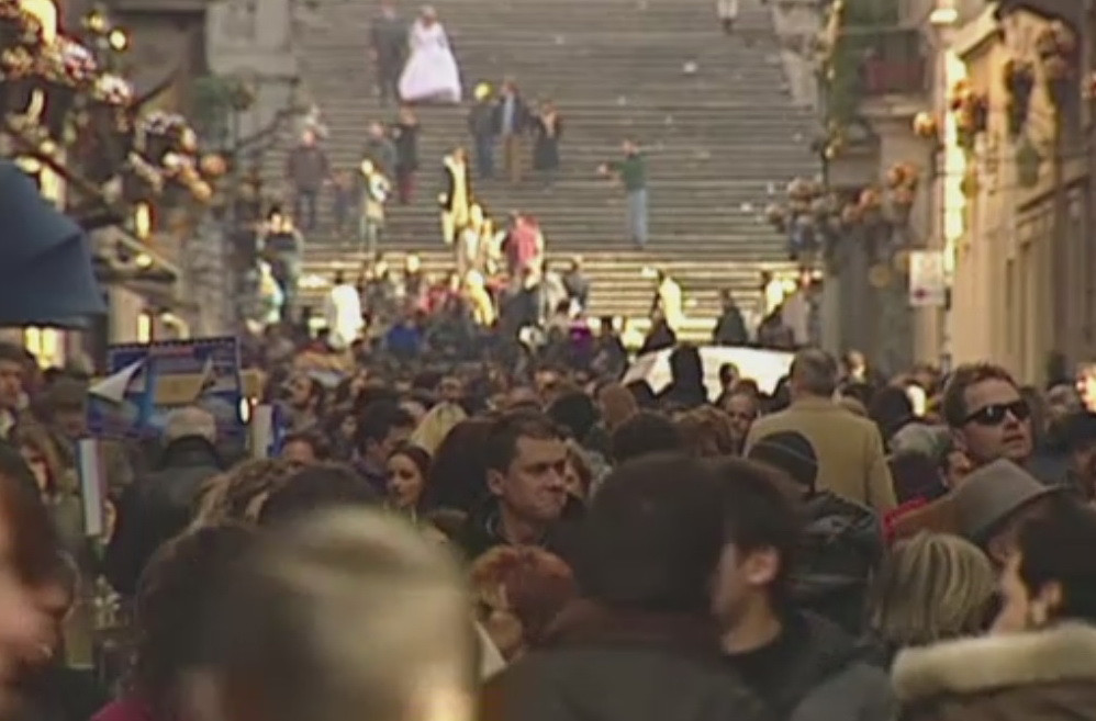 Turistii lasa prapad in urma lor, in toata lumea. Masurile luate in unele tari pentru a evita vandalizarile si scandalurile