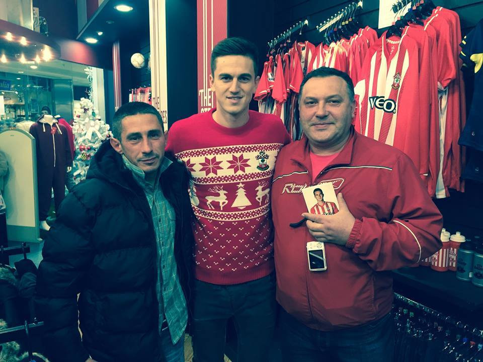 RomaniCaLumea. Fotbalistul care vrea sa schimbe imaginea imigrantilor romani: "Nu toti sunt hoti sau cersetori"