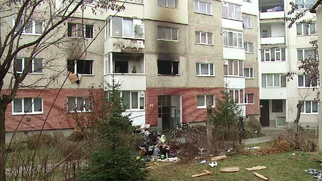 Explozie intr-un bloc din Odorheiul Secuiesc. Tanarul care a produs deflagratia s-a sinucis aruncandu-se de pe cladire