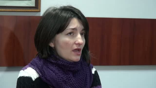 A cazut victima metodei "accidentul". O femeie insarcinata in luna a saptea le-a dat impostorilor mii de lei